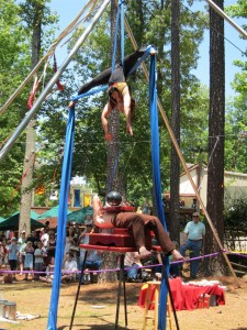 Jayna Lee acrobatics